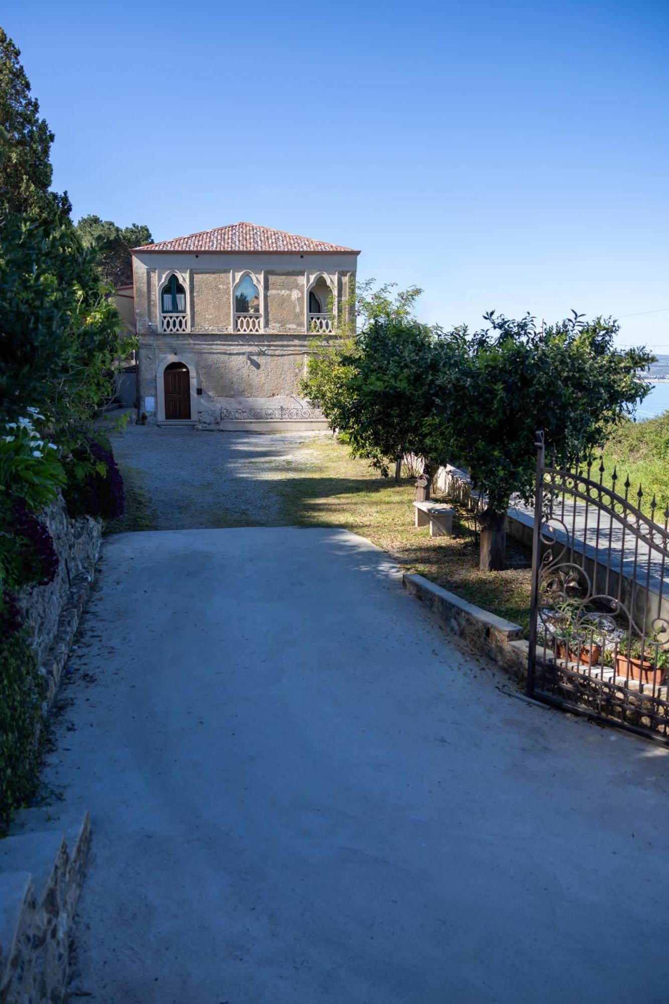 Dimora Le Pietre Del Mare Hotel Pizzo  Exterior photo